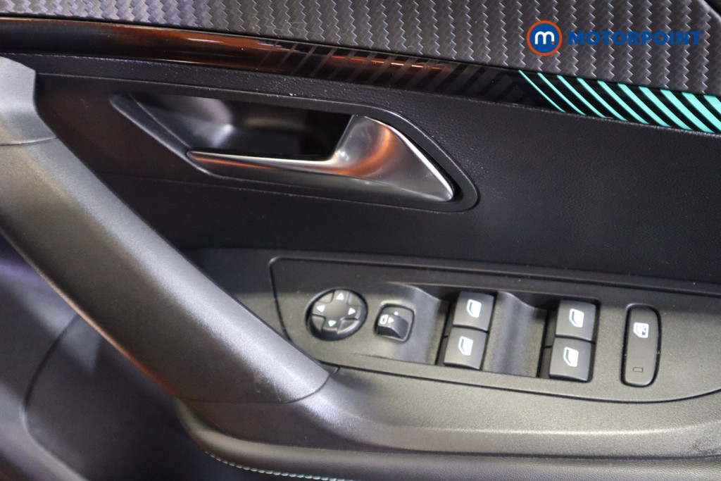 Peugeot 2008 Allure Premium Manual Petrol SUV - Stock Number (1569653) - 8th supplementary image