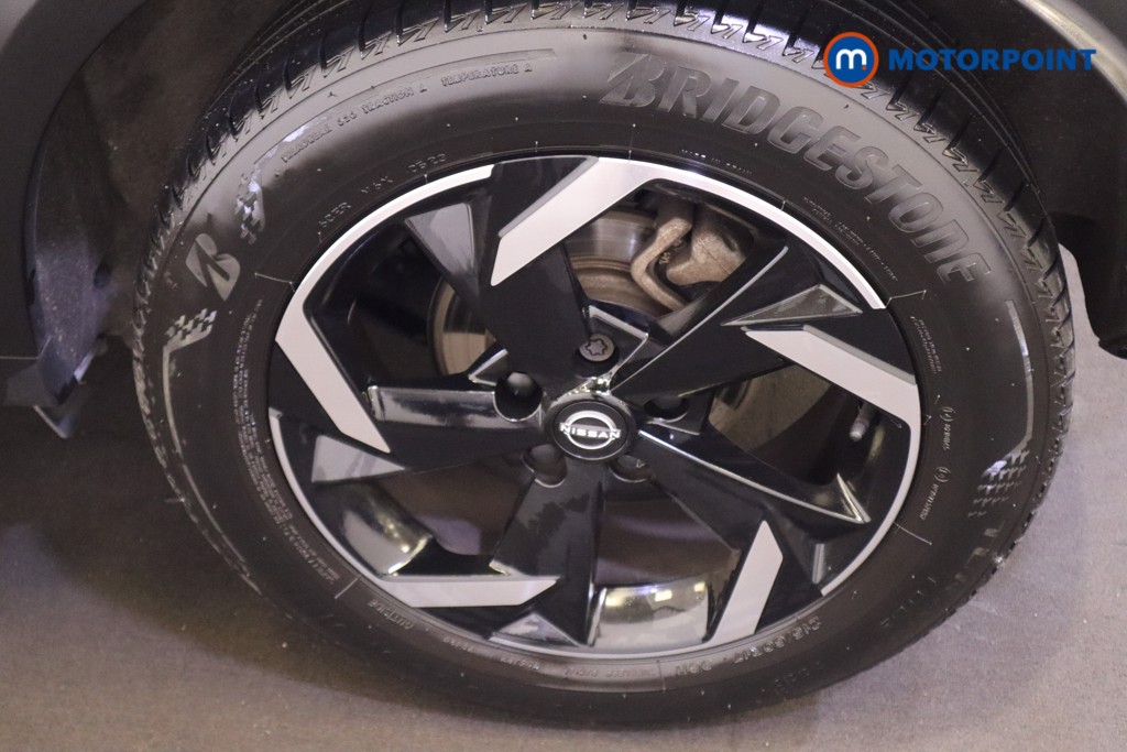 Nissan Juke N-Connecta Automatic Petrol SUV - Stock Number (1569831) - 16th supplementary image