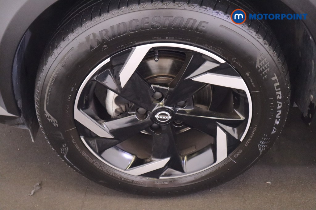 Nissan Juke N-Connecta Automatic Petrol SUV - Stock Number (1569831) - 17th supplementary image