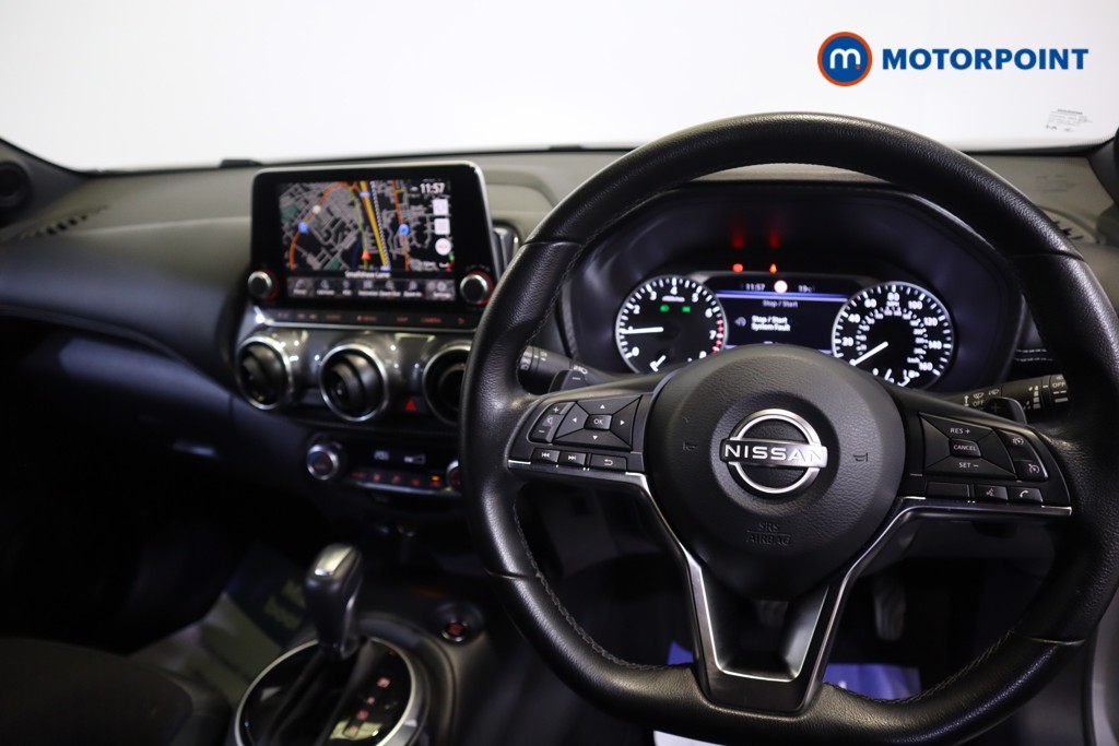 Nissan Juke N-Connecta Automatic Petrol SUV - Stock Number (1569831) - 1st supplementary image