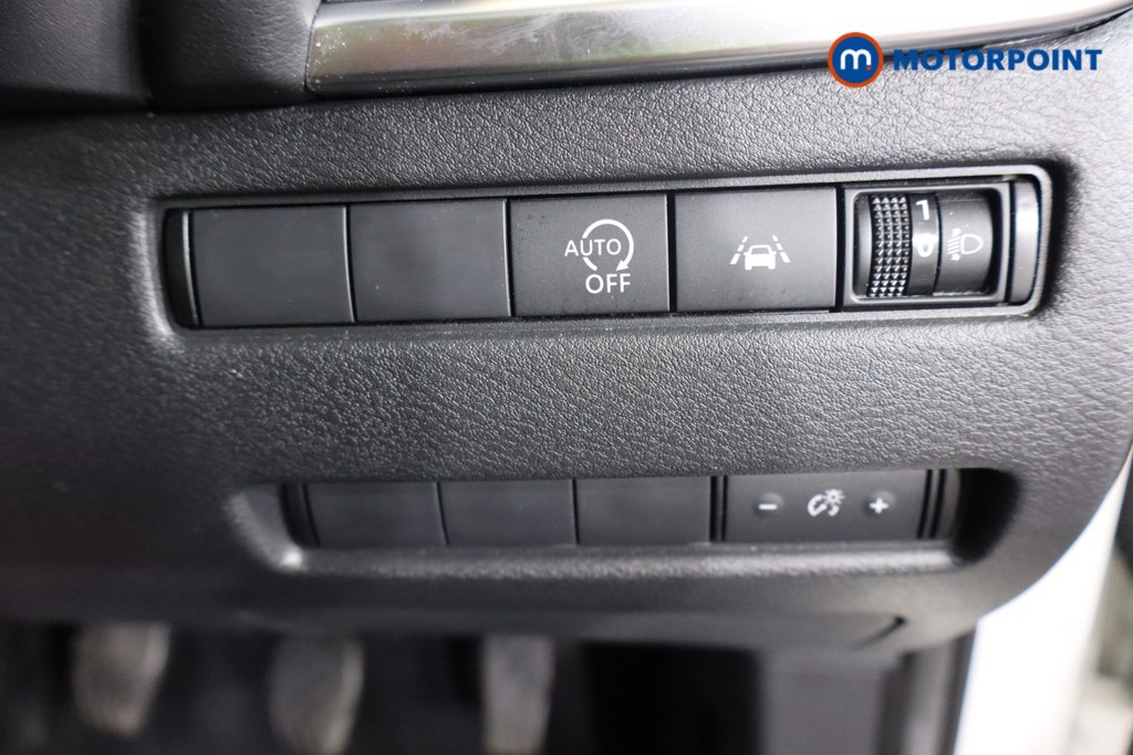Nissan Qashqai Acenta Premium Manual Petrol SUV - Stock Number (1569949) - 15th supplementary image