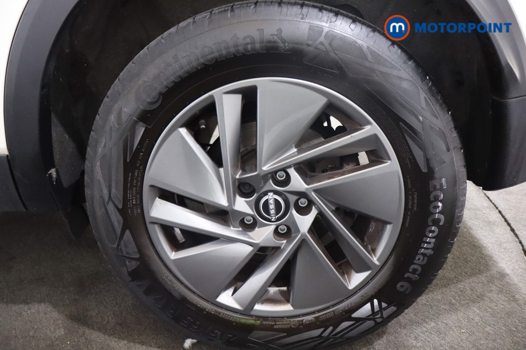 Nissan Qashqai Acenta Premium Manual Petrol SUV - Stock Number (1569949) - 25th supplementary image