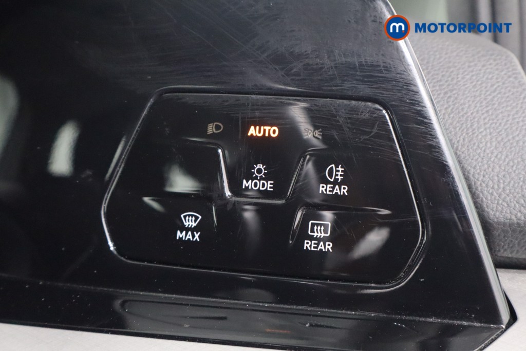 Volkswagen Golf Life Manual Petrol Hatchback - Stock Number (1569989) - 23rd supplementary image