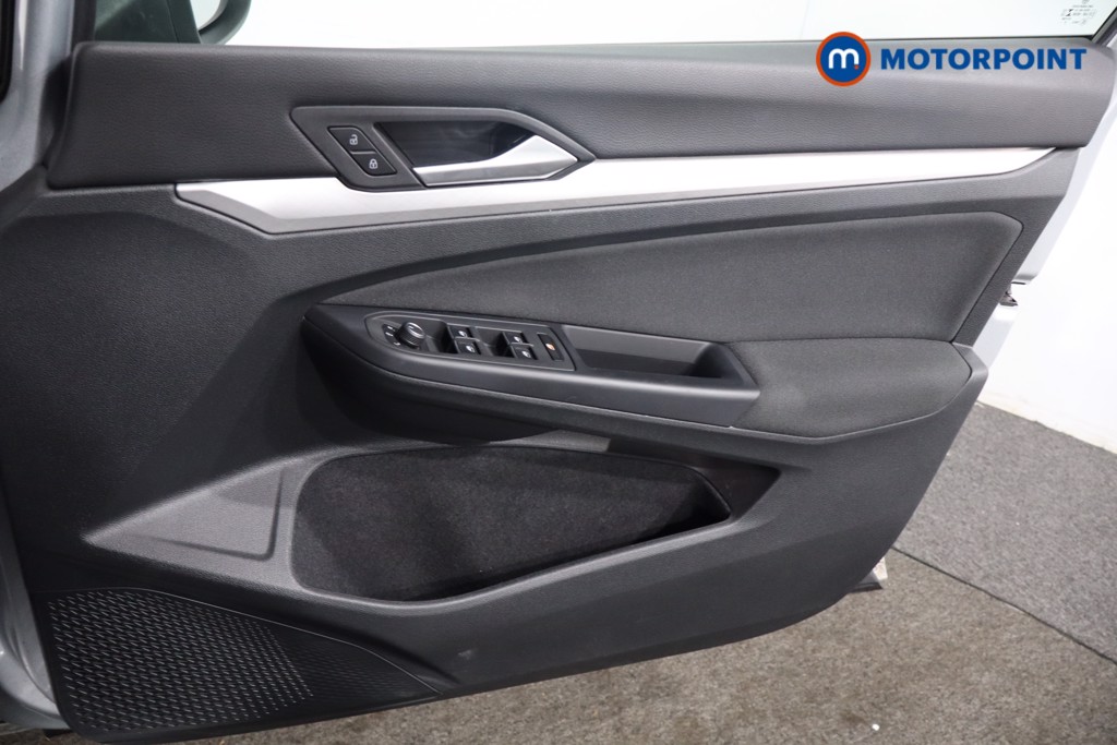 Volkswagen Golf Life Manual Petrol Hatchback - Stock Number (1569989) - 24th supplementary image