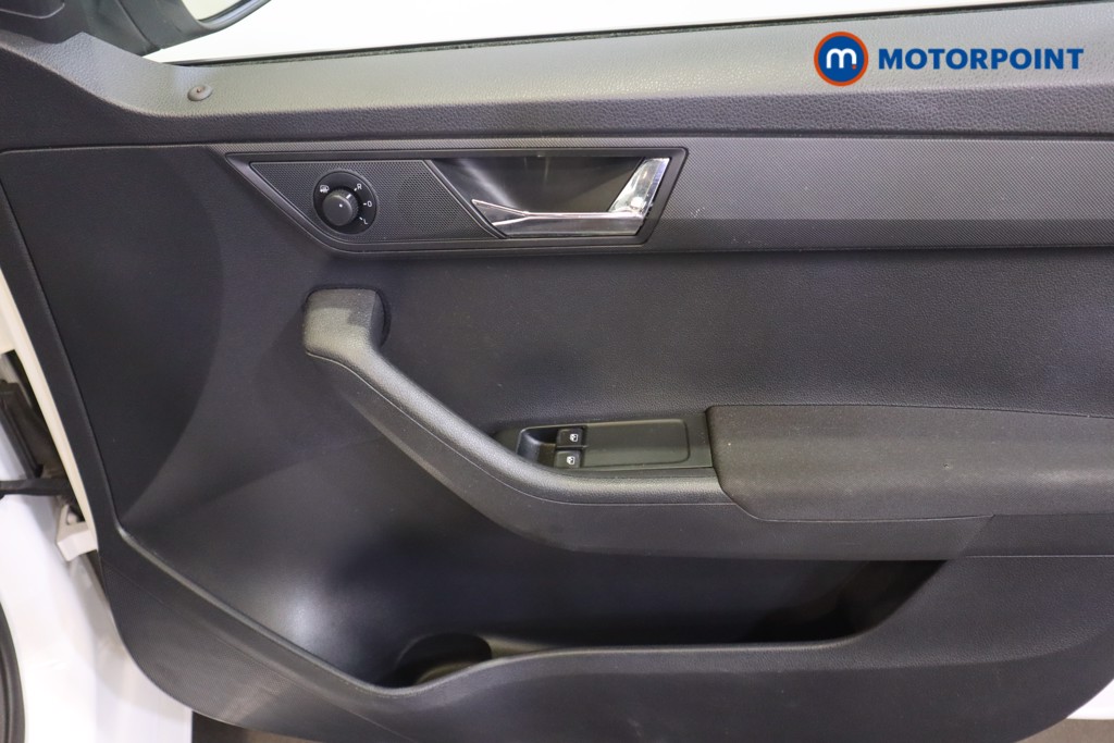 Skoda Fabia Colour Edition Manual Petrol Hatchback - Stock Number (1570238) - 7th supplementary image