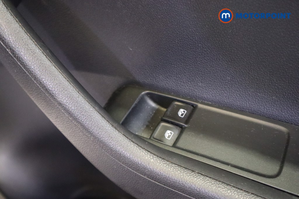 Skoda Fabia Colour Edition Manual Petrol Hatchback - Stock Number (1570238) - 9th supplementary image