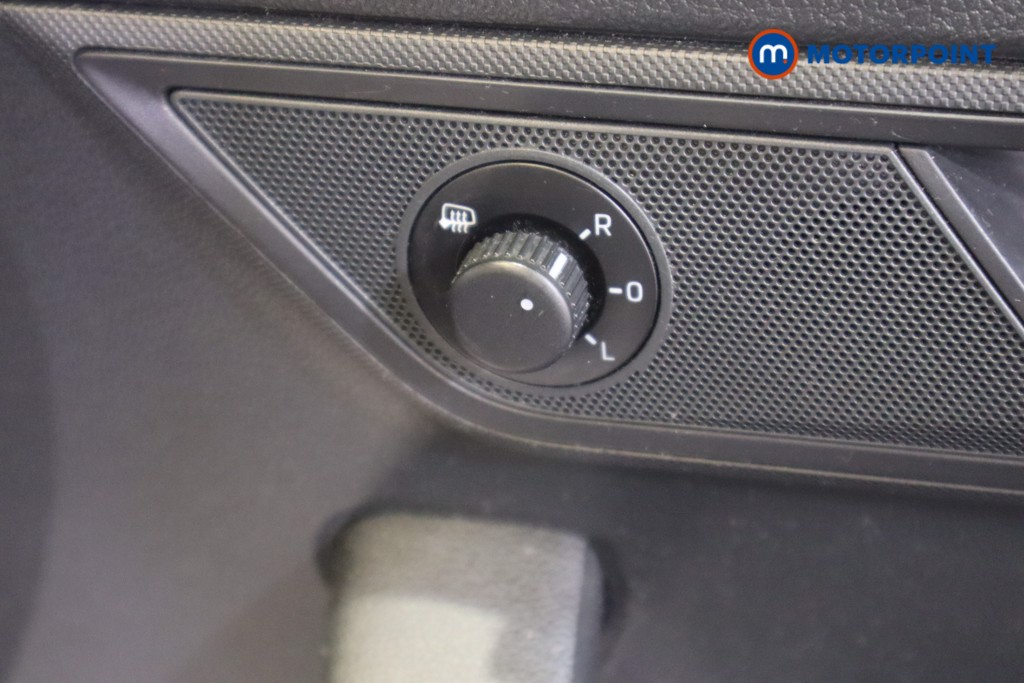 Skoda Fabia Colour Edition Manual Petrol Hatchback - Stock Number (1570238) - 10th supplementary image