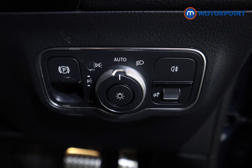 Mercedes-Benz GLA Amg Line Night Edition Automatic Petrol SUV - Stock Number (1570360) - 9th supplementary image