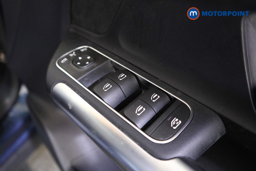 Mercedes-Benz GLA Amg Line Night Edition Automatic Petrol SUV - Stock Number (1570360) - 12th supplementary image