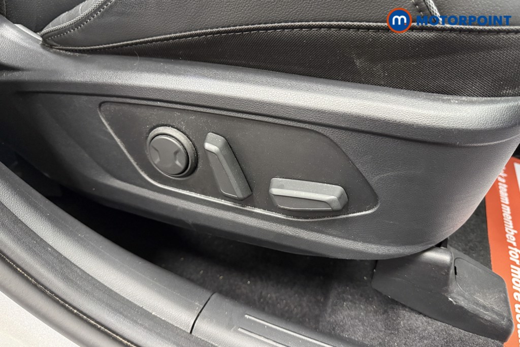 Hyundai Tucson Ultimate Automatic Petrol-Electric Hybrid SUV - Stock Number (1570550) - 18th supplementary image