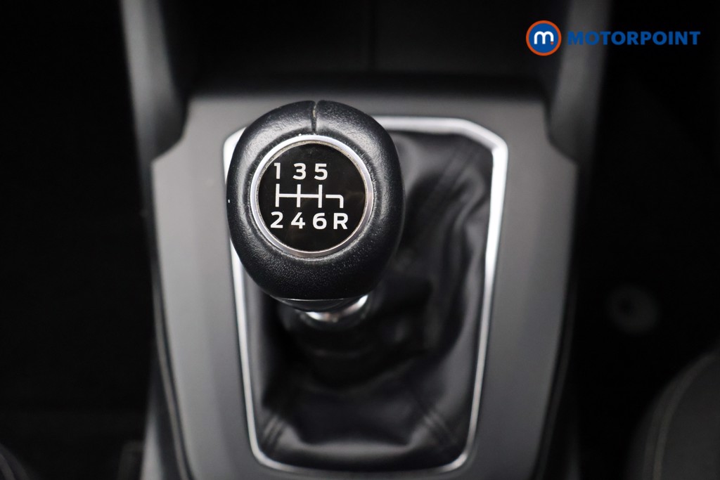 Ford Focus Titanium Manual Petrol Hatchback - Stock Number (1559468) - 6th supplementary image