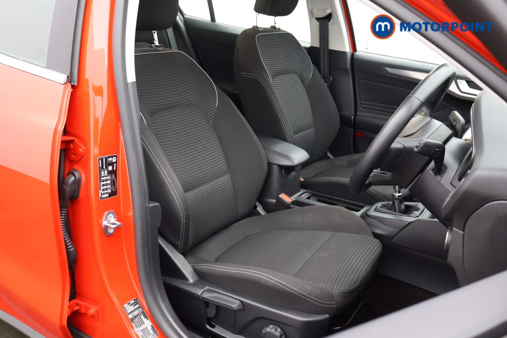 Ford Focus Titanium Manual Petrol Hatchback - Stock Number (1559468) - 8th supplementary image