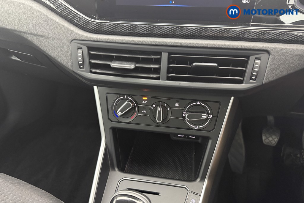 Volkswagen Polo Life Manual Petrol Hatchback - Stock Number (1562334) - 4th supplementary image