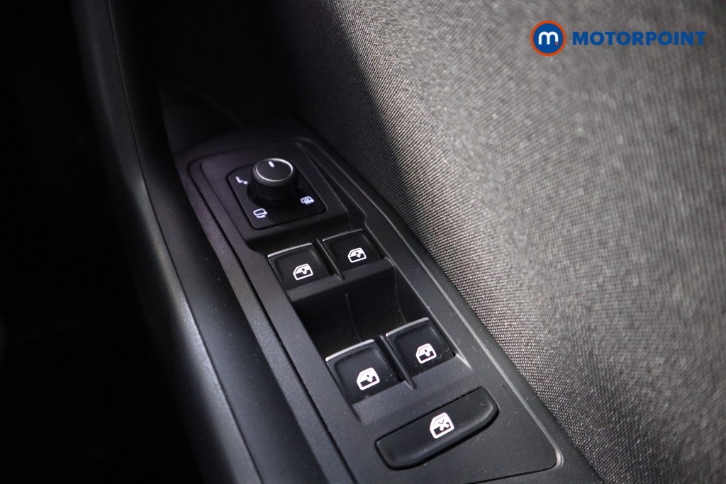 Volkswagen T-Roc Active Manual Petrol SUV - Stock Number (1563261) - 6th supplementary image