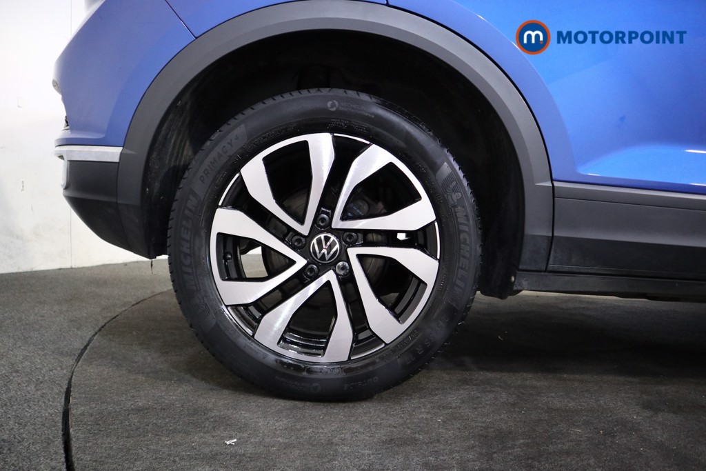 Volkswagen T-Roc Active Manual Petrol SUV - Stock Number (1563261) - 13th supplementary image
