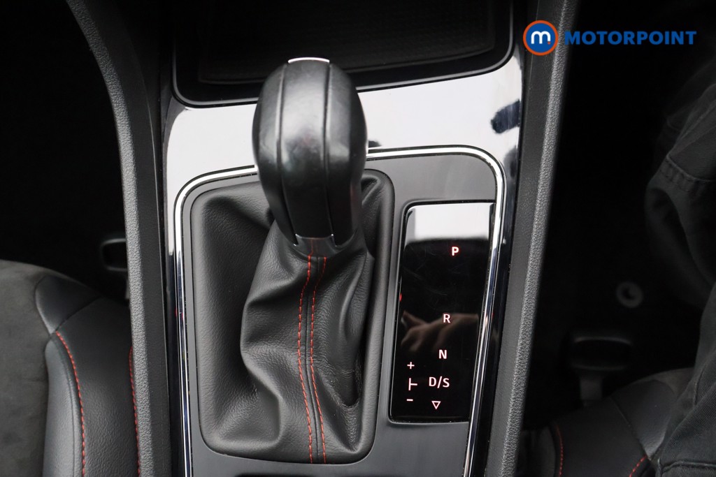 Seat Leon Fr Black Edition Automatic Petrol Hatchback - Stock Number (1563502) - 6th supplementary image