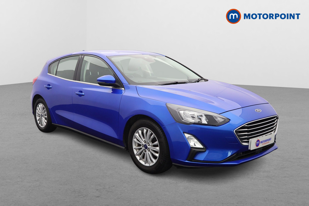 Ford Focus Titanium Manual Petrol Hatchback - Stock Number (1563749) - Drivers side front corner