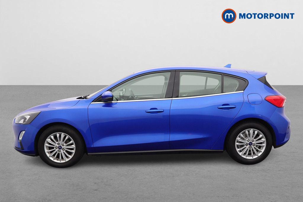 Ford Focus Titanium Manual Petrol Hatchback - Stock Number (1563749) - Passenger side