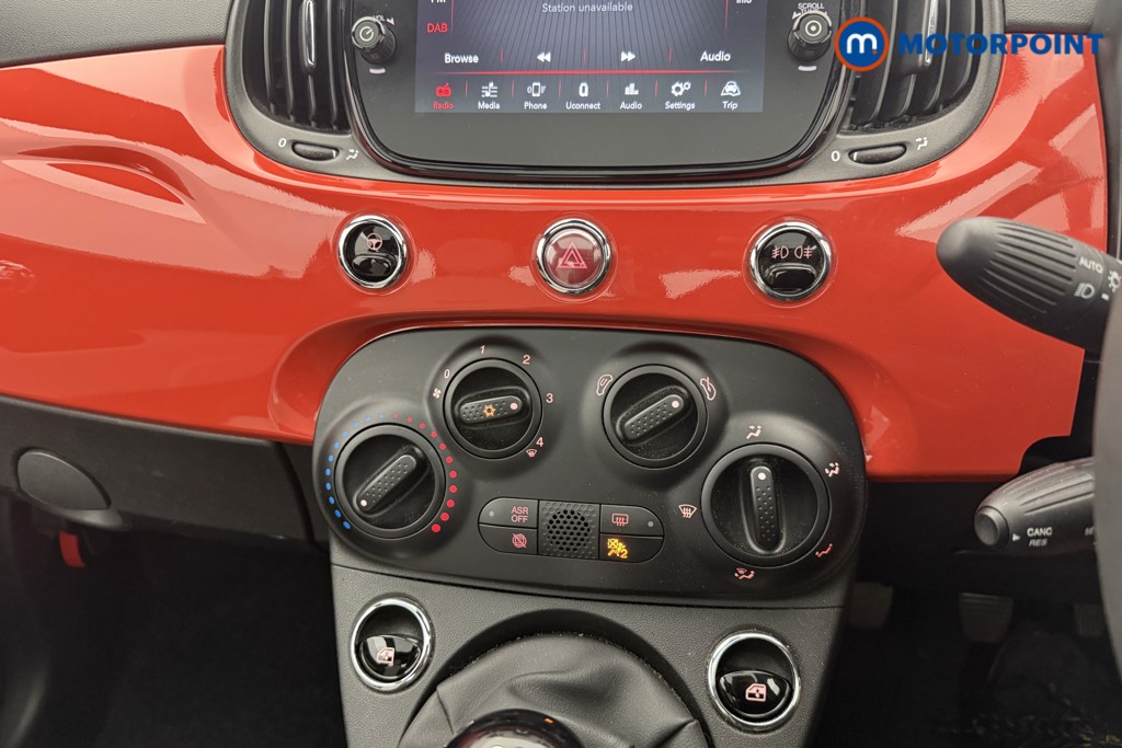 Fiat 500 Dolcevita Manual Petrol-Electric Hybrid Hatchback - Stock Number (1563817) - 4th supplementary image
