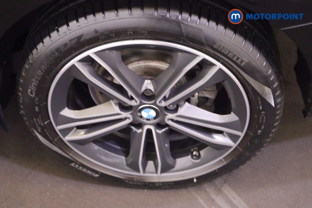 BMW 2 Series Sport Manual Diesel Saloon - Stock Number (1563934) - 9th supplementary image