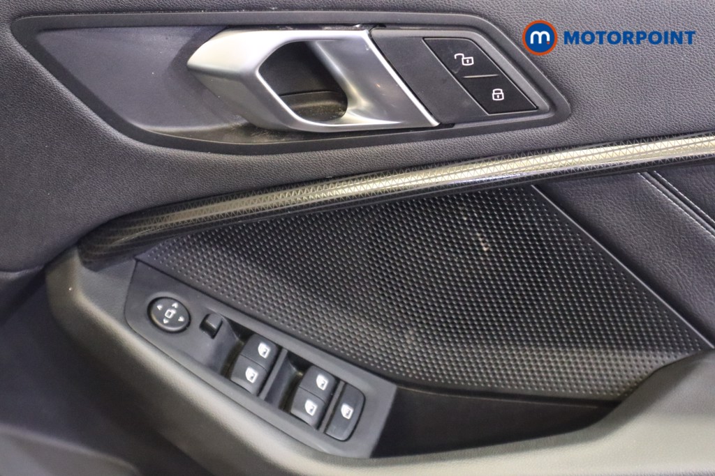 BMW 2 Series Sport Manual Diesel Saloon - Stock Number (1563934) - 14th supplementary image