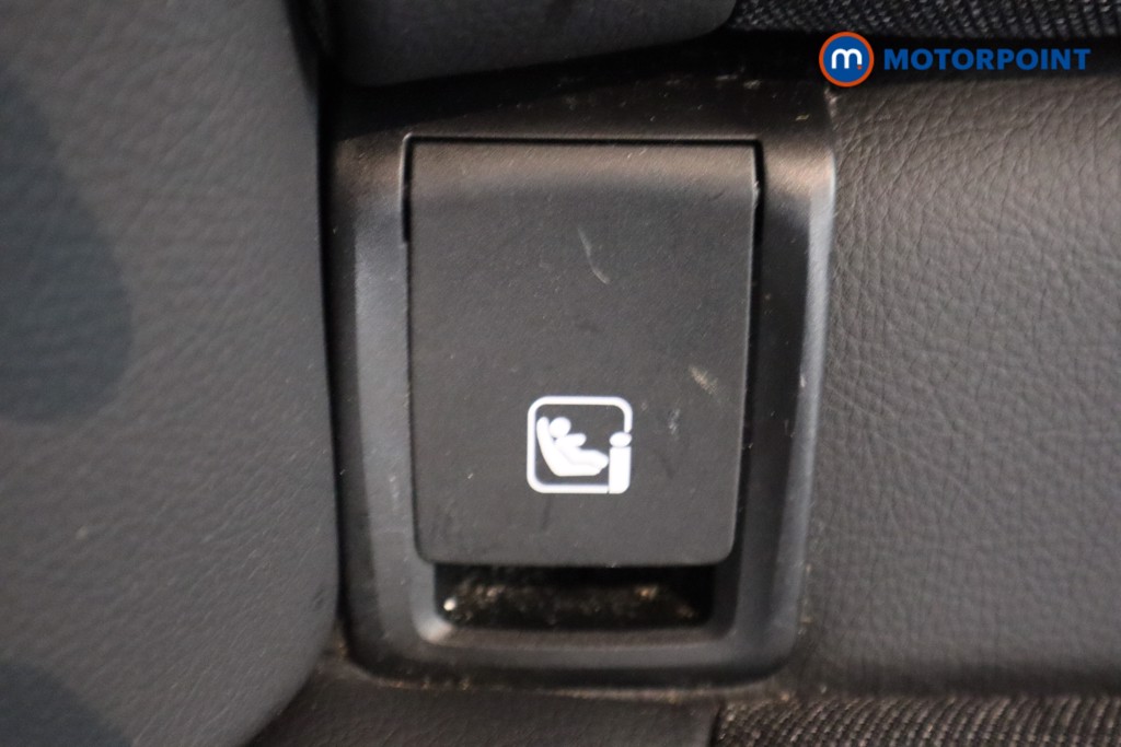 BMW 2 Series Sport Manual Diesel Saloon - Stock Number (1563934) - 26th supplementary image