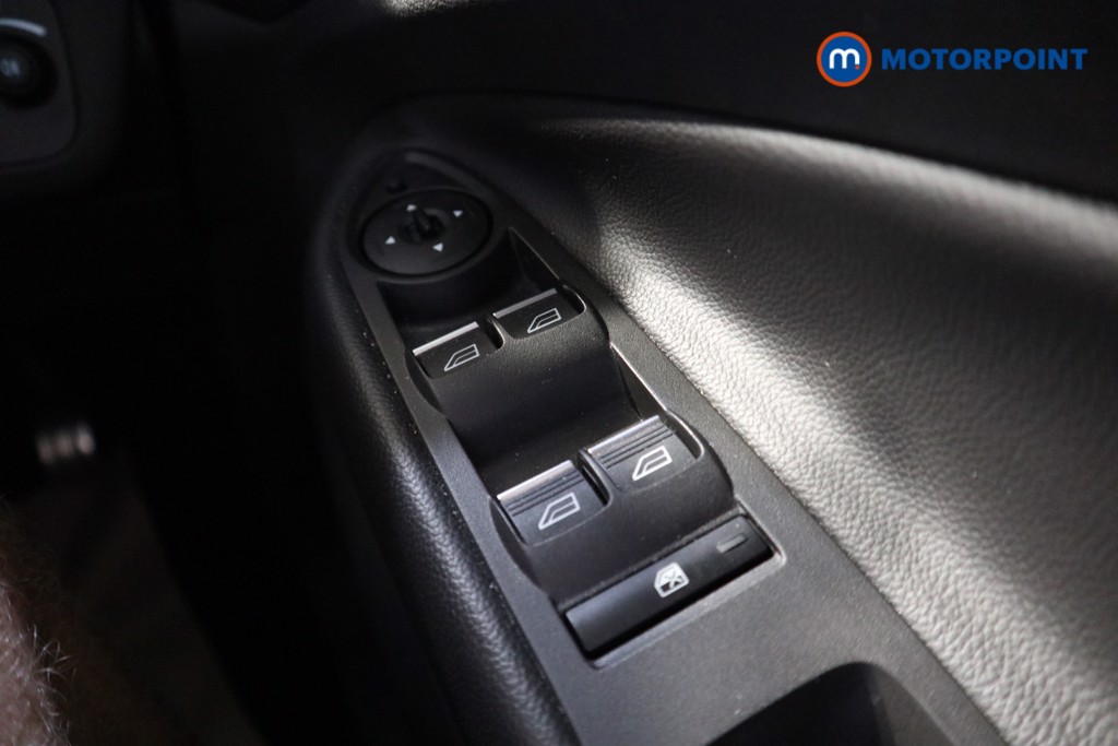 Ford Kuga St-Line Edition Automatic Diesel SUV - Stock Number (1564225) - 6th supplementary image