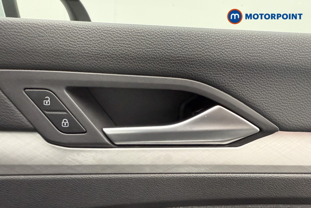 Volkswagen Golf Life Automatic Petrol Hatchback - Stock Number (1564732) - 16th supplementary image
