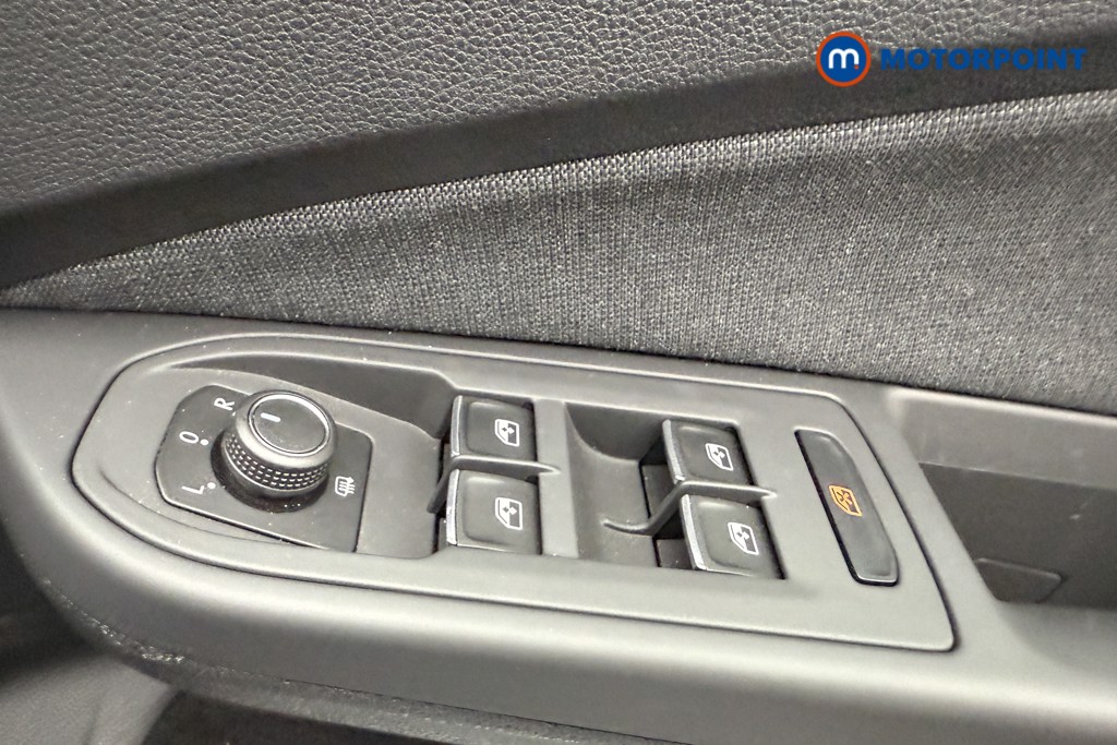 Volkswagen Golf Life Automatic Petrol Hatchback - Stock Number (1564732) - 17th supplementary image
