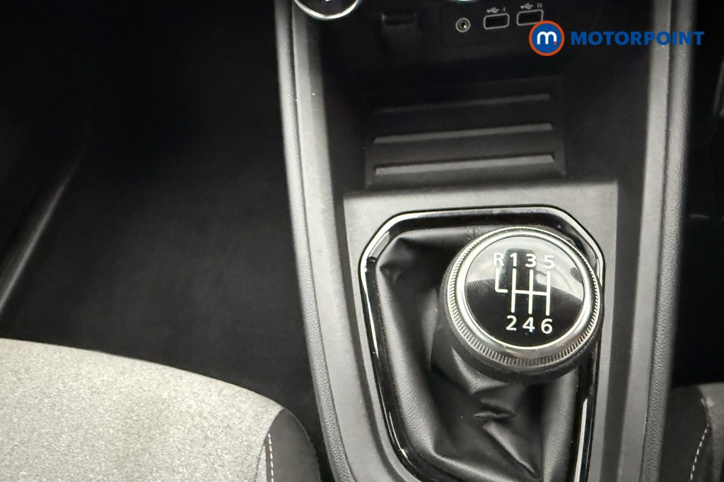 Renault Clio Evolution Manual Petrol Hatchback - Stock Number (1564988) - 10th supplementary image