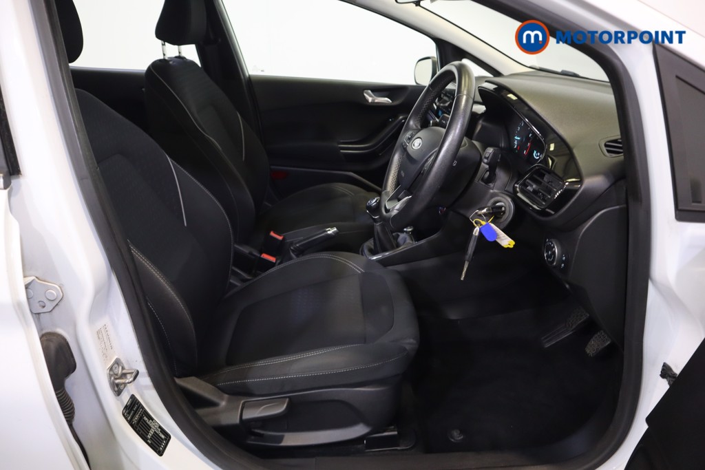 Ford Fiesta Zetec Manual Petrol Hatchback - Stock Number (1565032) - 6th supplementary image