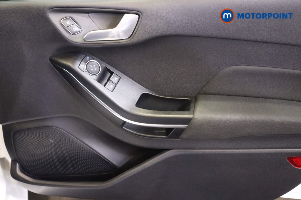 Ford Fiesta Zetec Manual Petrol Hatchback - Stock Number (1565032) - 13th supplementary image