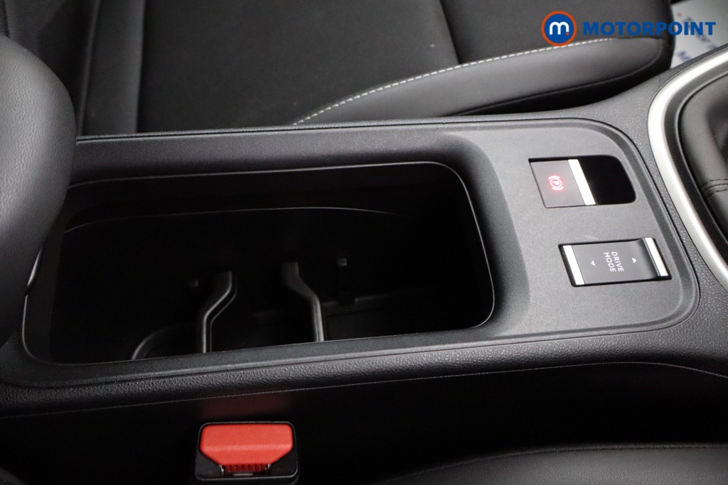 Jeep Avenger Altitude Manual Petrol SUV - Stock Number (1565189) - 9th supplementary image