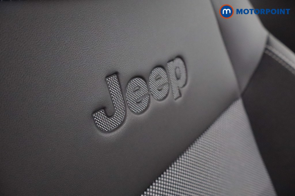 Jeep Avenger Altitude Manual Petrol SUV - Stock Number (1565189) - 18th supplementary image
