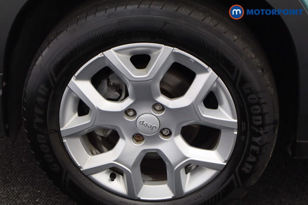 Jeep Avenger Altitude Manual Petrol SUV - Stock Number (1565189) - 27th supplementary image