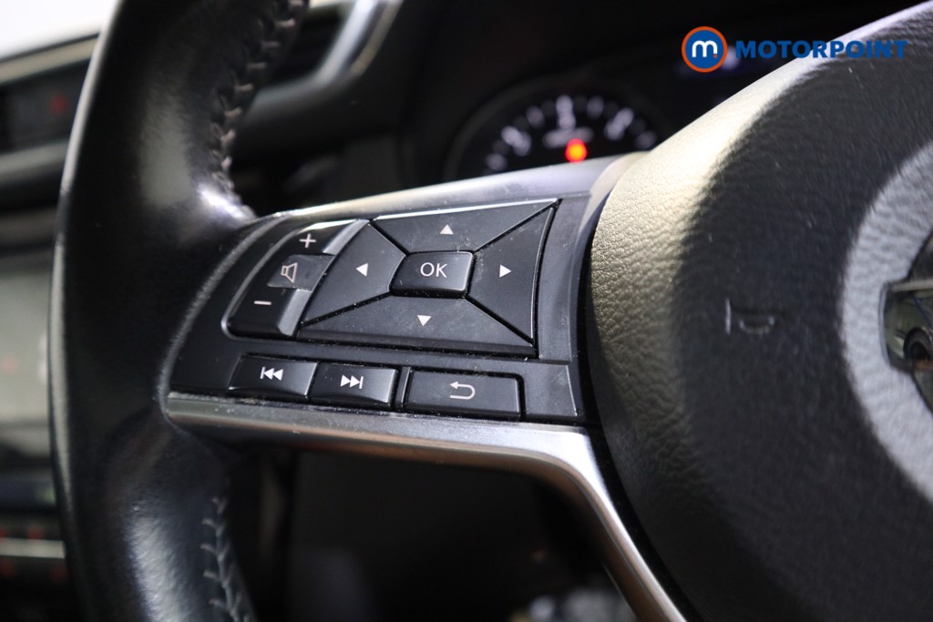 Nissan Qashqai Tekna-Plus Automatic Diesel SUV - Stock Number (1565916) - 4th supplementary image