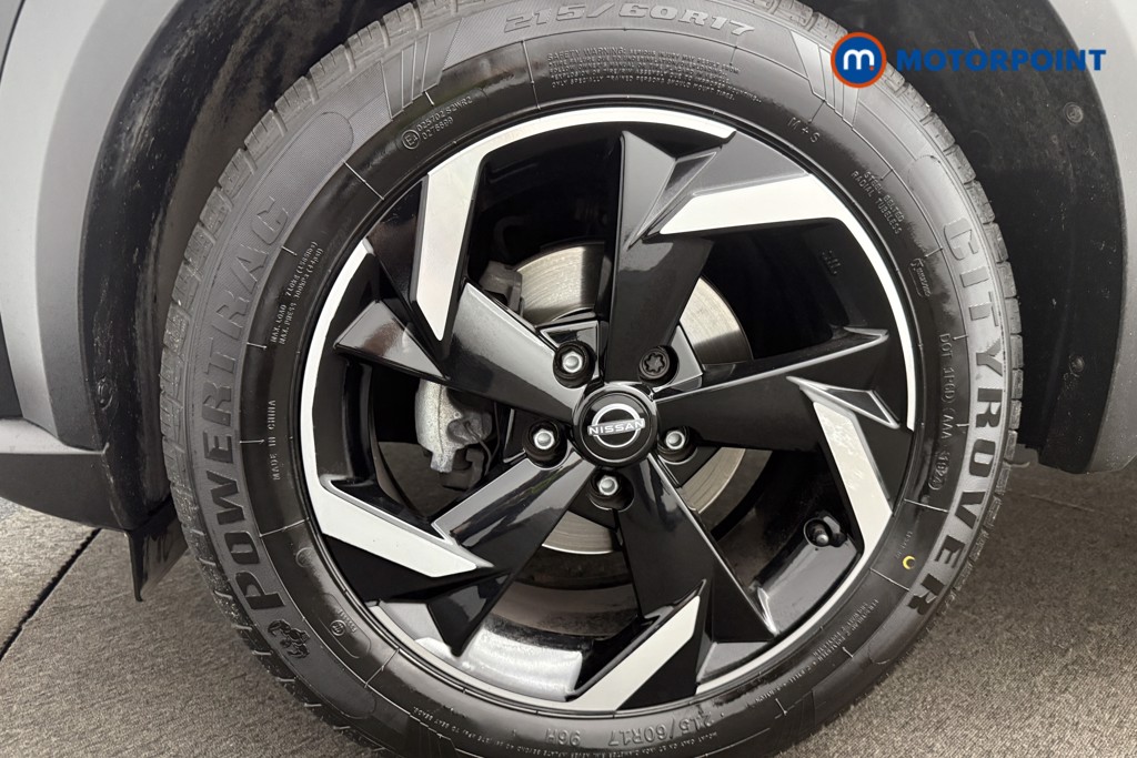 Nissan Juke N-Connecta Manual Petrol SUV - Stock Number (1566108) - 12th supplementary image