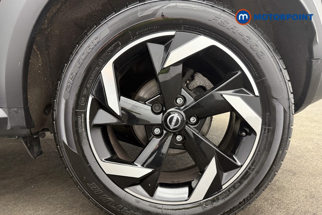 Nissan Juke N-Connecta Manual Petrol SUV - Stock Number (1566108) - 13th supplementary image