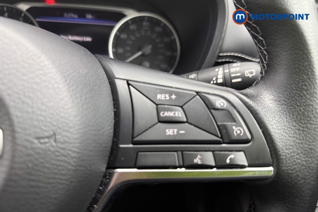Nissan Juke N-Connecta Manual Petrol SUV - Stock Number (1566108) - 15th supplementary image