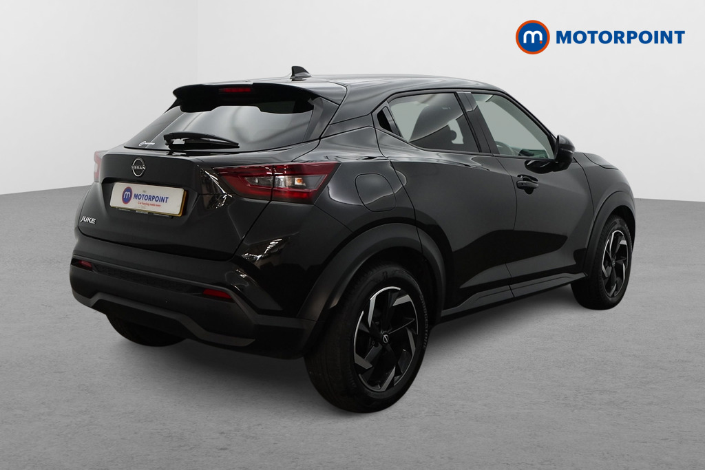 Nissan Juke N-Connecta Manual Petrol SUV - Stock Number (1566108) - Drivers side rear corner