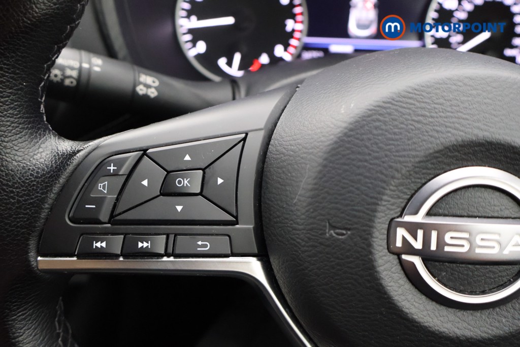 Nissan Juke N-Connecta Manual Petrol SUV - Stock Number (1566122) - 2nd supplementary image