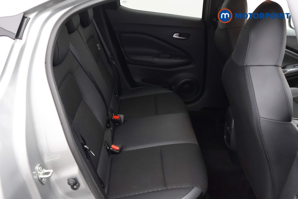Nissan Juke N-Connecta Manual Petrol SUV - Stock Number (1566122) - 11th supplementary image