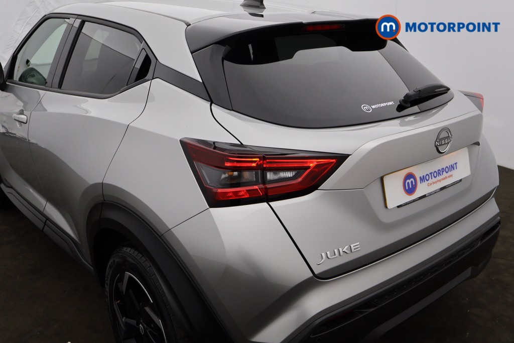 Nissan Juke N-Connecta Manual Petrol SUV - Stock Number (1566122) - 13th supplementary image