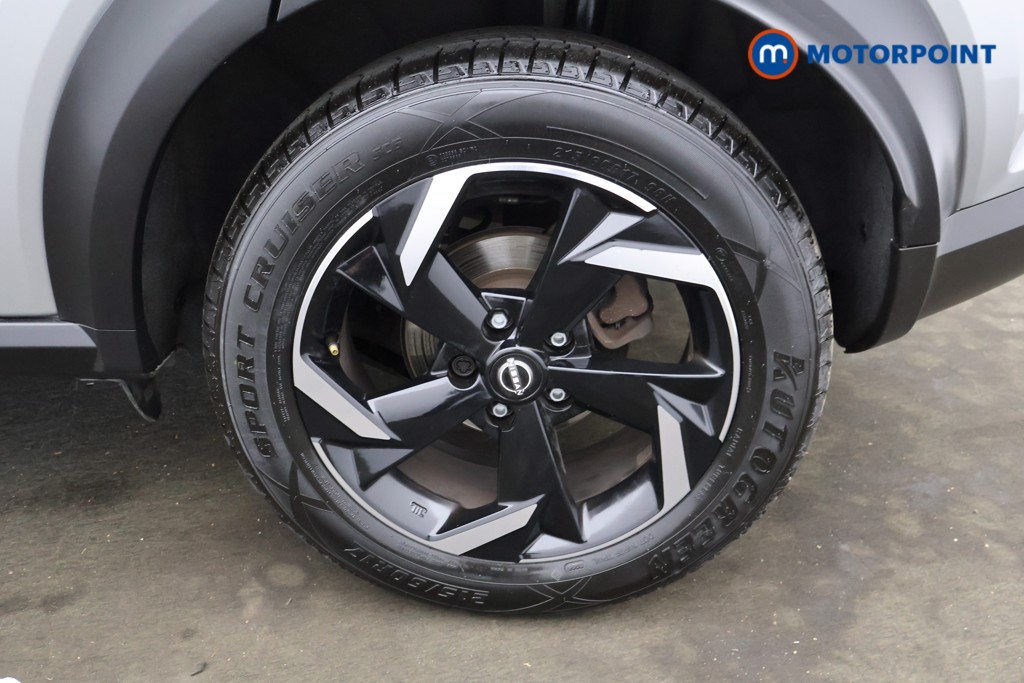 Nissan Juke N-Connecta Manual Petrol SUV - Stock Number (1566122) - 19th supplementary image