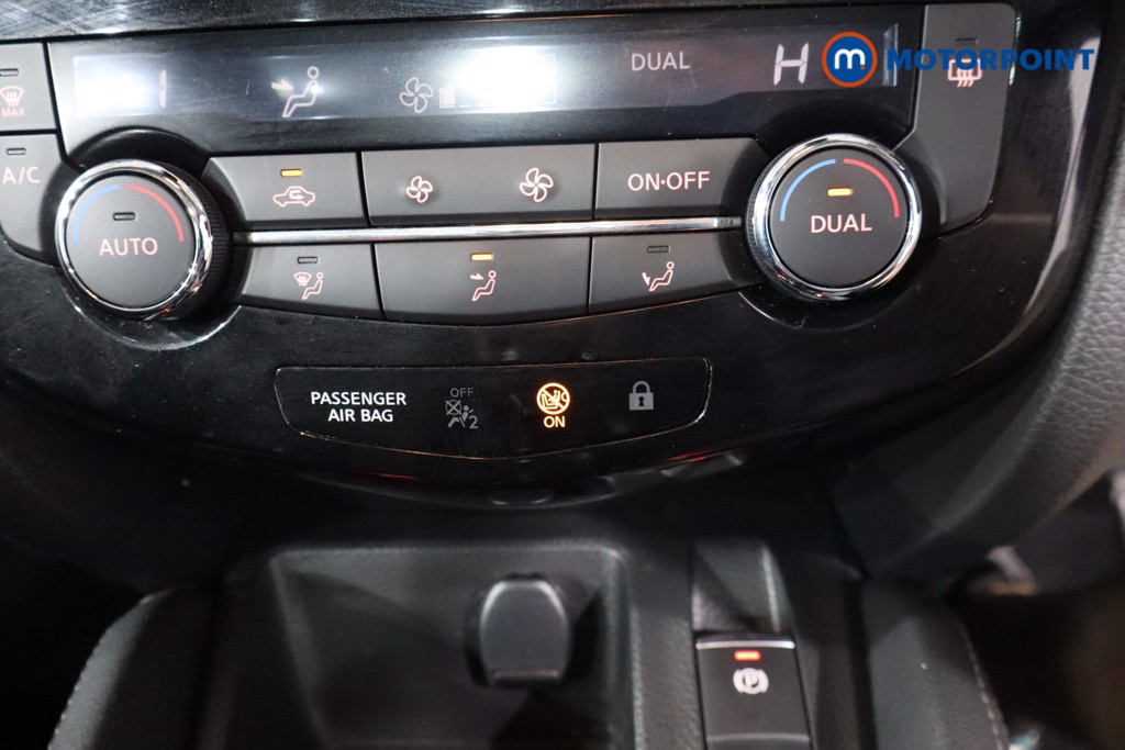 Nissan Qashqai N-Connecta Manual Petrol SUV - Stock Number (1566272) - 16th supplementary image
