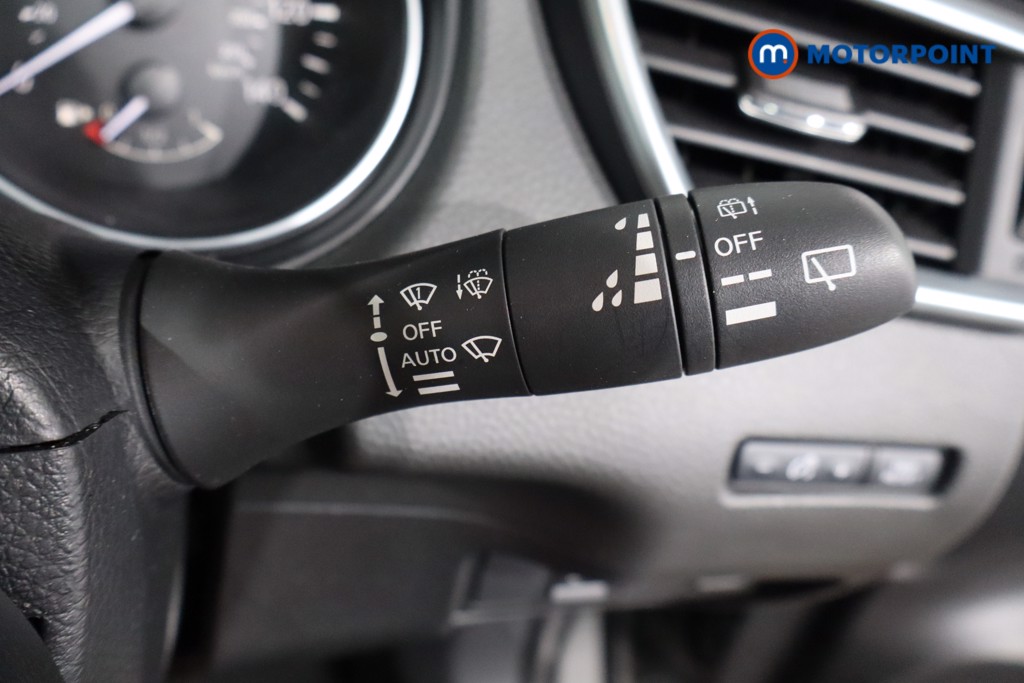 Nissan Qashqai N-Connecta Manual Petrol SUV - Stock Number (1566272) - 19th supplementary image