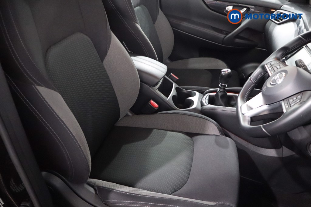 Nissan Qashqai N-Connecta Manual Petrol SUV - Stock Number (1566272) - 23rd supplementary image