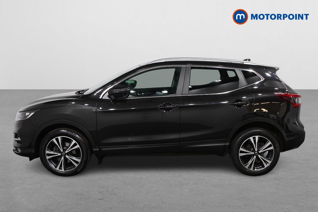 Nissan Qashqai N-Connecta Manual Petrol SUV - Stock Number (1566272) - Passenger side