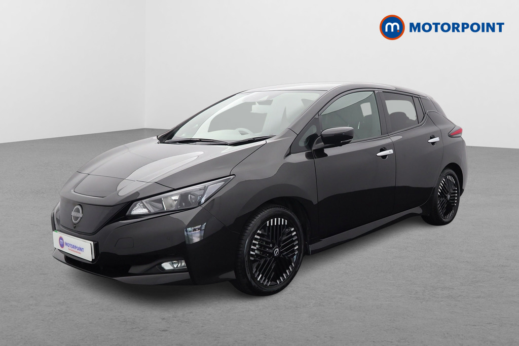 Nissan Leaf N-Connecta Automatic Electric Hatchback - Stock Number (1566927) - Passenger side front corner