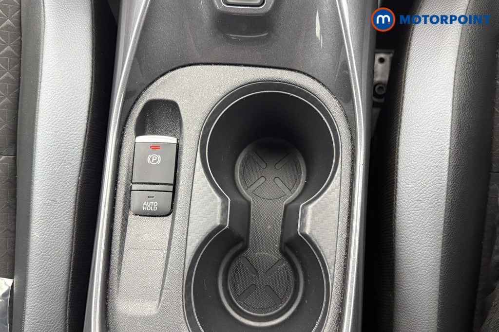 Nissan Juke N-Connecta Manual Petrol SUV - Stock Number (1566956) - 7th supplementary image